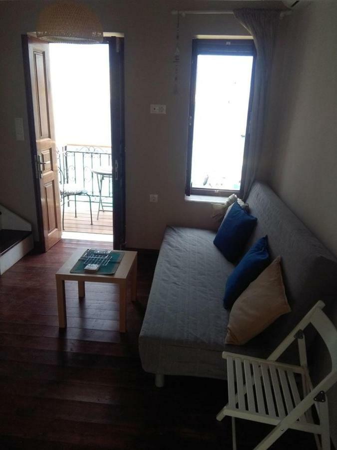 House Galini Apartment Chalki Town Ngoại thất bức ảnh